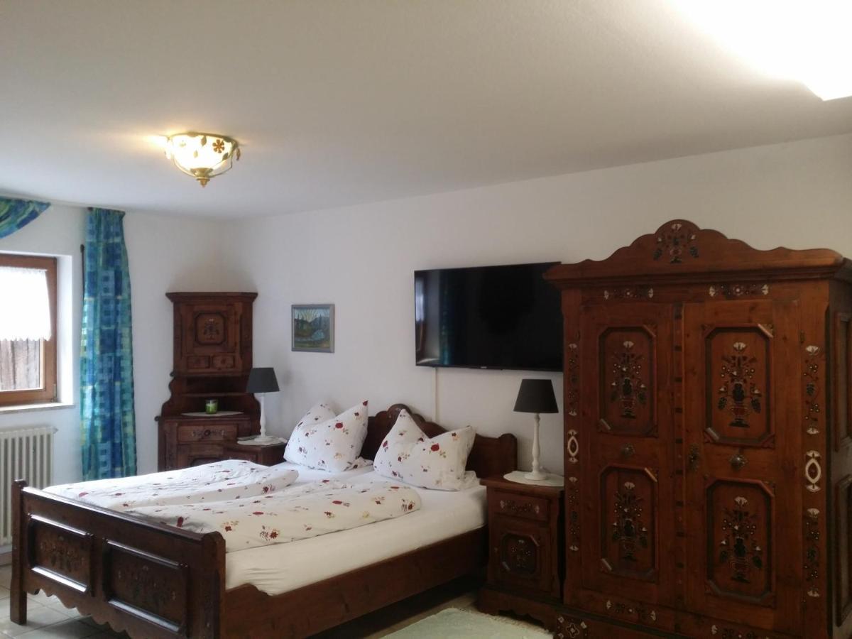 Schwarzwald - Villa Appartments Titisee エクステリア 写真