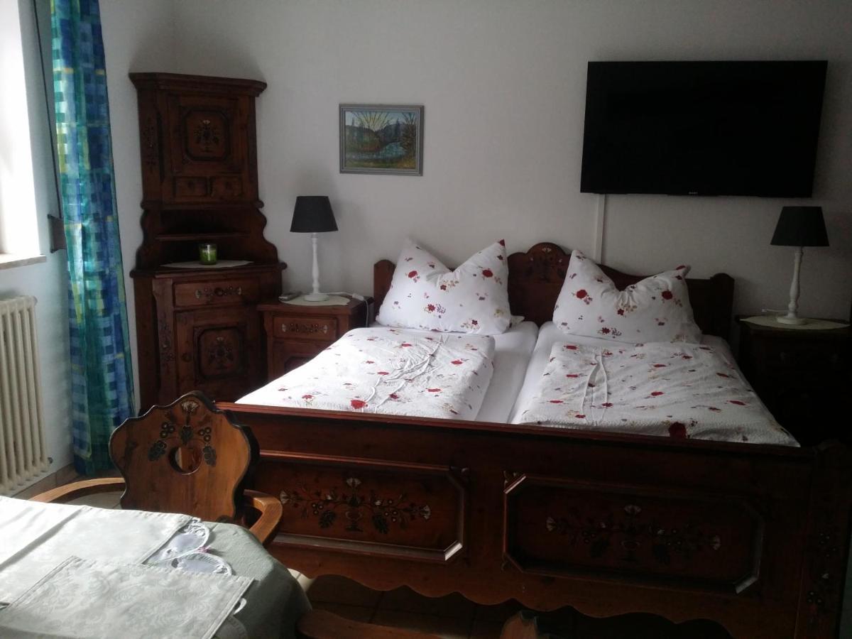 Schwarzwald - Villa Appartments Titisee エクステリア 写真