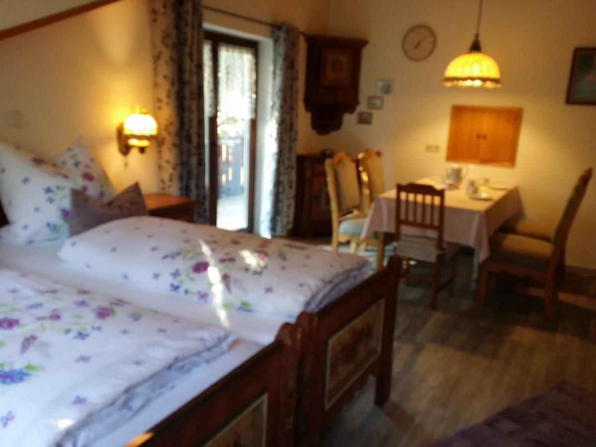 Schwarzwald - Villa Appartments Titisee エクステリア 写真
